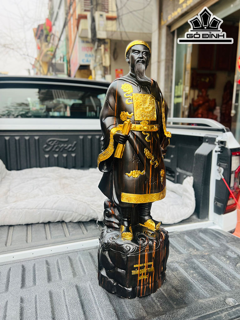 Tượng Trần Quốc Tuấn Gỗ Mun Hoa Cao 80 Ngang 25 Sâu 19 (cm)