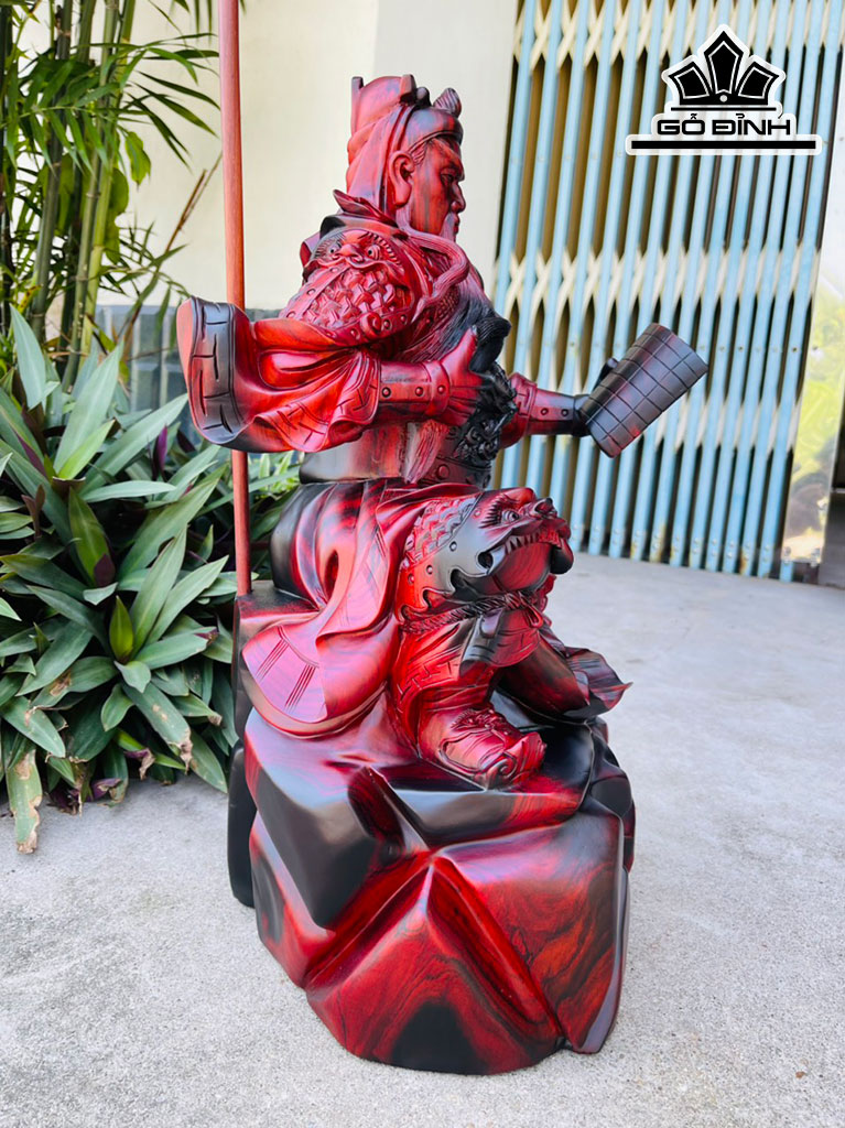 Tượng Quan Công Gỗ Trắc Đen Đỏ Cao 50 Ngang 30 Sâu 25 Cao Cả Kỷ 86 (cm)