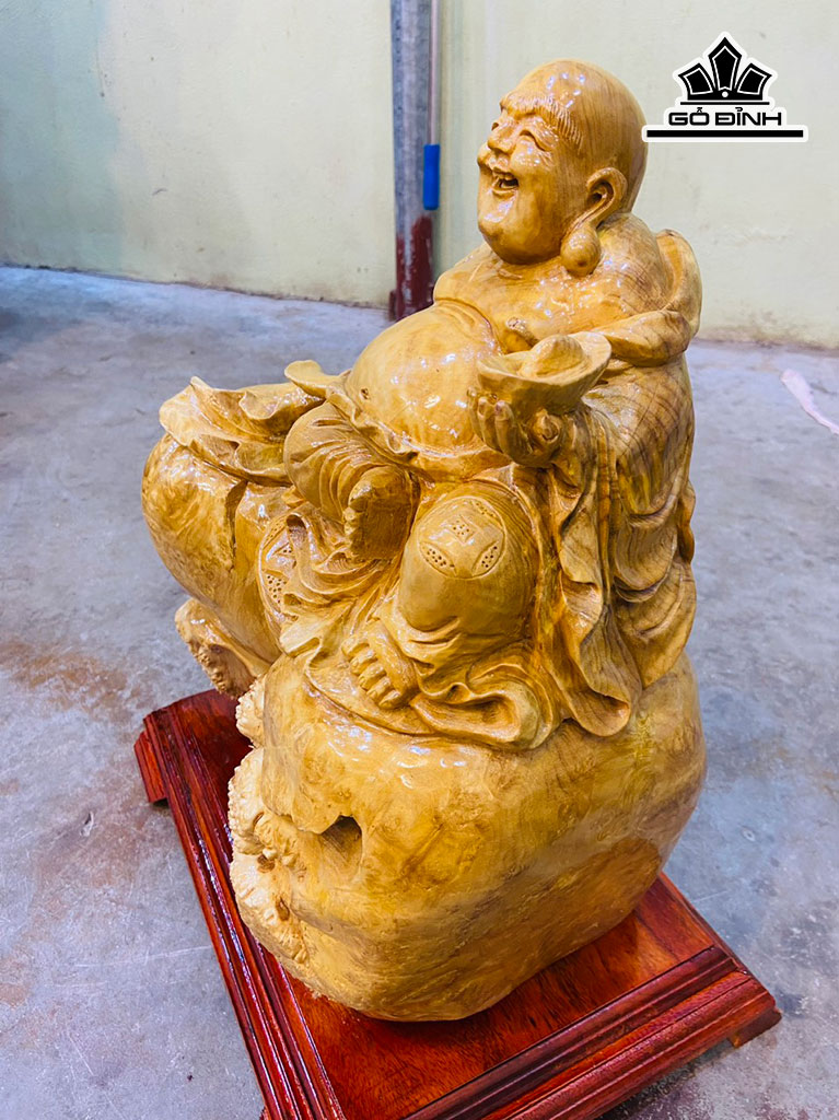 Tượng Phật Di Lặc Ngồi Bao Tiền Gỗ Nu Kháo Cao 45 Ngang 35 Sâu 23 Cao Cả Kỷ 52 (cm)