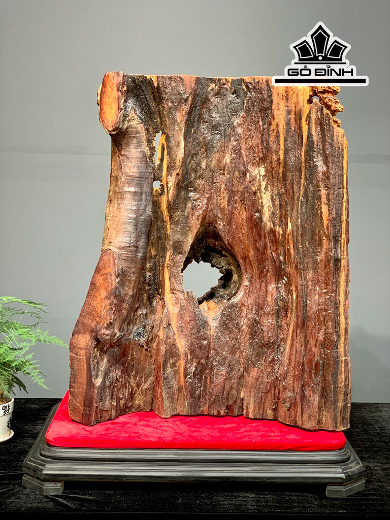 Tác Phẩm Thiện Ác Gỗ Hương Cao 73 Ngang 60 Sâu 28 (cm)