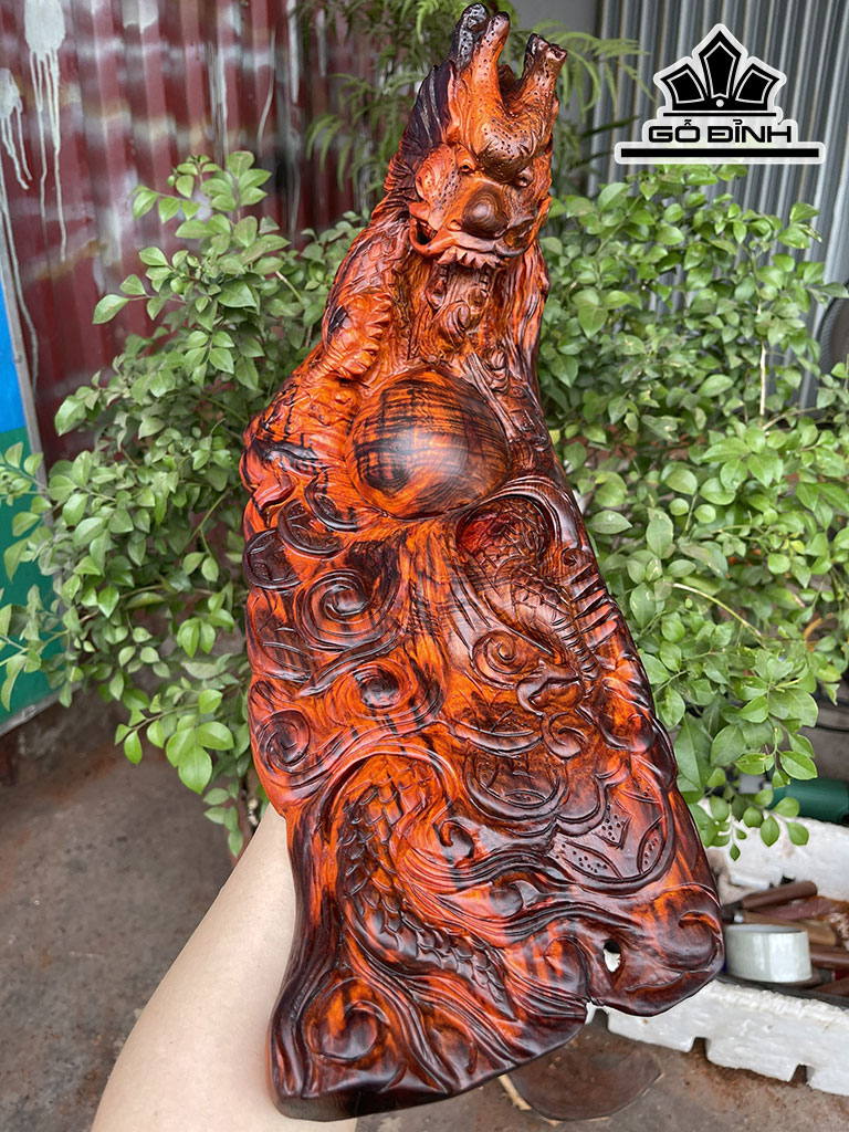 Tượng Rồng Phong Thủy Gỗ Trắc Ngang 16 Cao 42 (cm)