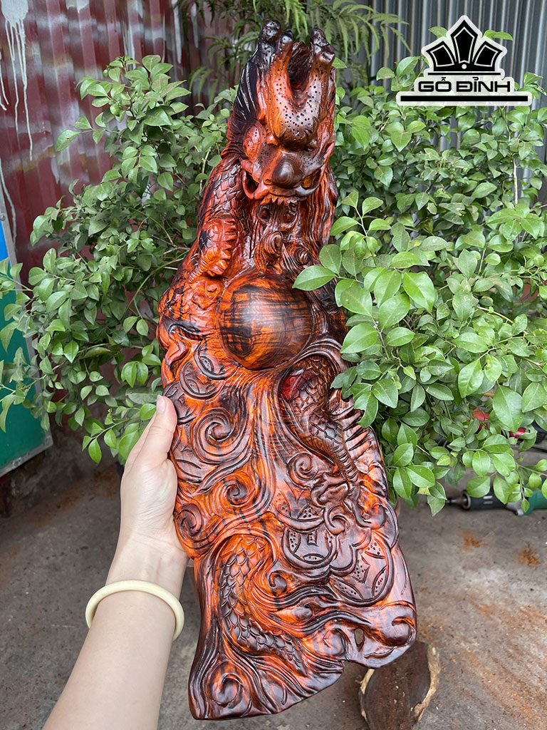 Tượng Rồng Phong Thủy Gỗ Trắc Ngang 16 Cao 42 (cm)