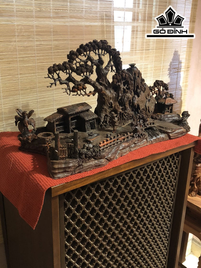 Tác Phẩm Quê Hương Gỗ Hương Cao 43 Ngang 25 Sâu 22 (cm)