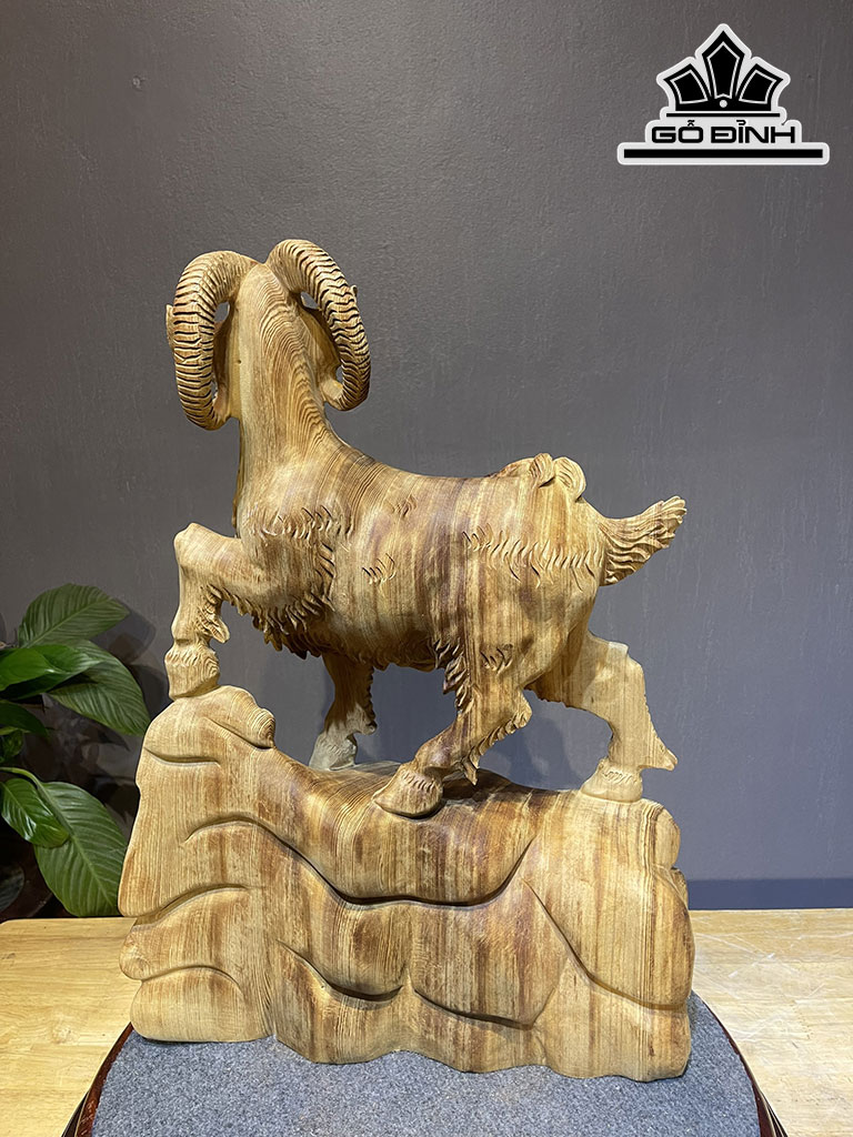Tượng Dê Phong Thủy Gỗ Ngọc Am Cao 56 Ngang 42 Sâu 17 (cm)