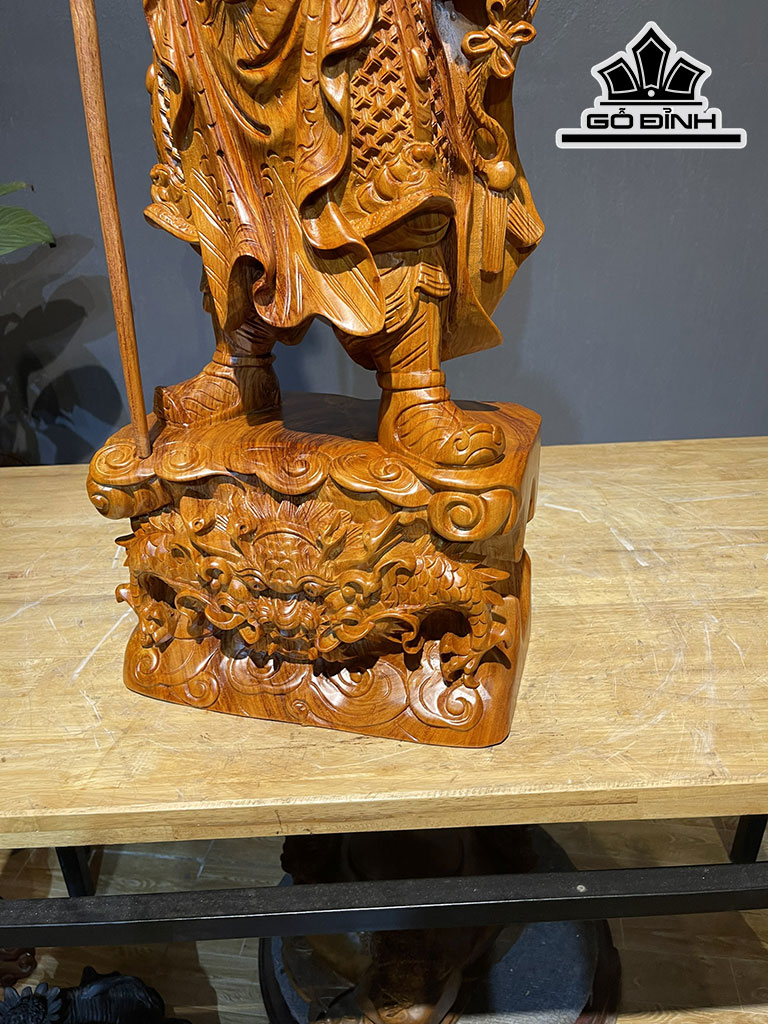 Tượng Quan Công Gỗ Hương Ngang 79 Cao 30 Sâu 20 Cao Cả Kỷ 102 (cm)
