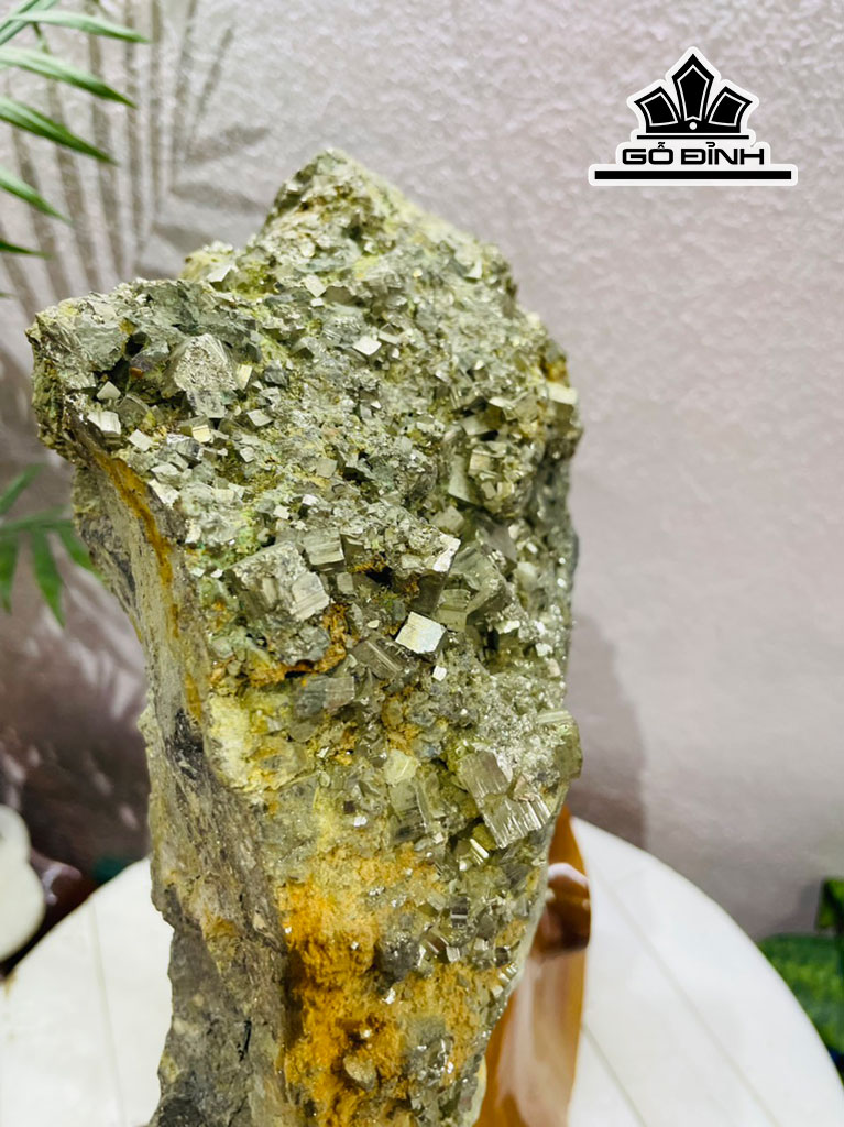 Tinh Thể Đá Pyrite (Đá Vàng Găm) Cao 37 Ngang 23 (cm) 10kg