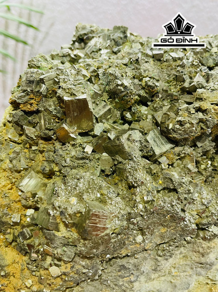 Tinh Thể Đá Pyrite (Đá Vàng Găm) Cao 37 Ngang 23 (cm) 10kg