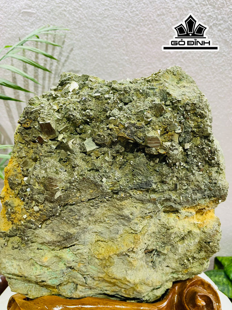 Tinh Thể Đá Pyrite (Đá Vàng Găm) Cao 37 Ngang 23 (cm) 10kg