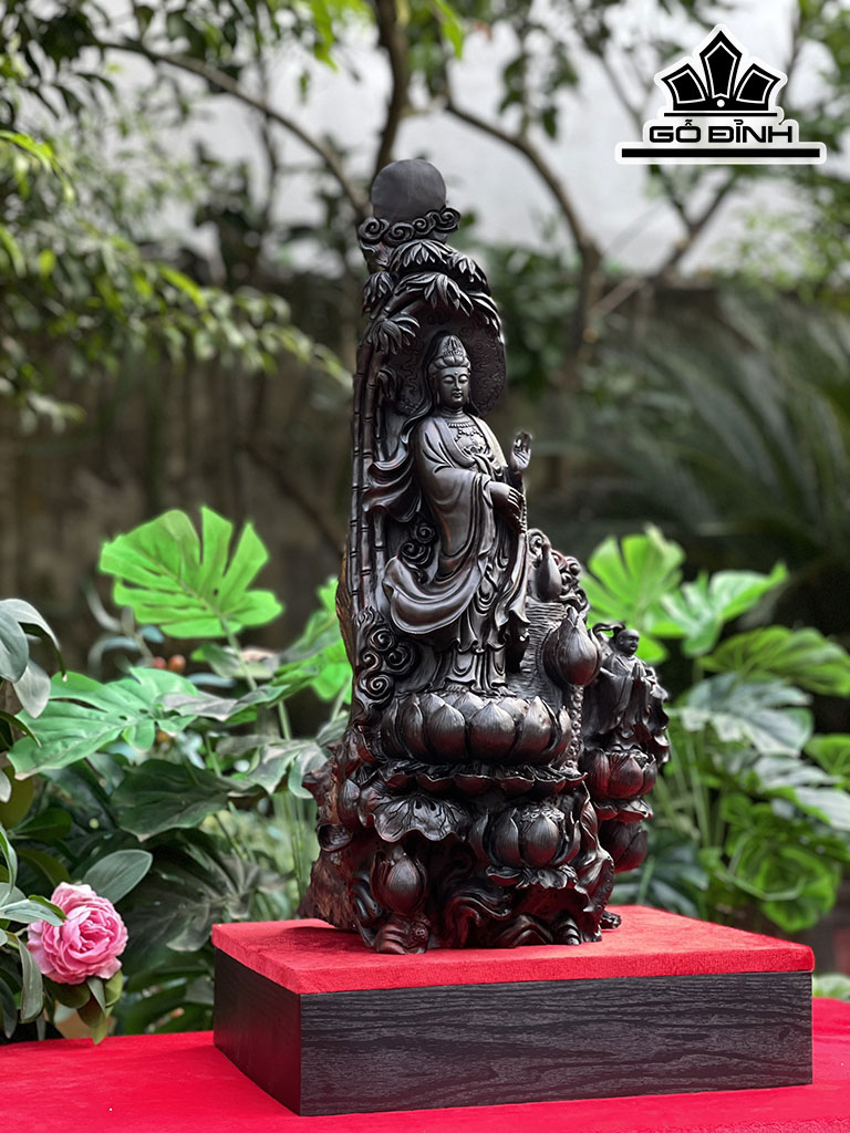 Tượng Phật Bà Quan Âm Gỗ Trắc Cao 56 Ngang 28 Sâu 26 (cm)