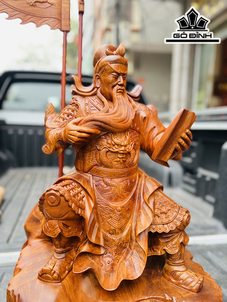 Tượng Quan Công Gỗ Hương Cao 67 Ngang 45 Sâu 35 (cm)