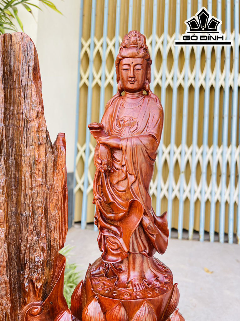 Tượng Phật Bà Quan Âm Gỗ Trắc Cao 75 Ngang 45 Sâu 23 (cm)