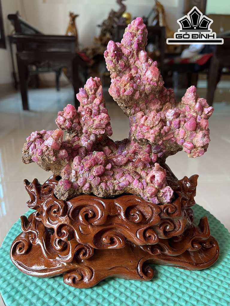 Tinh Thể Đá Ruby Cao 2,8 Ngang 26 (cm)