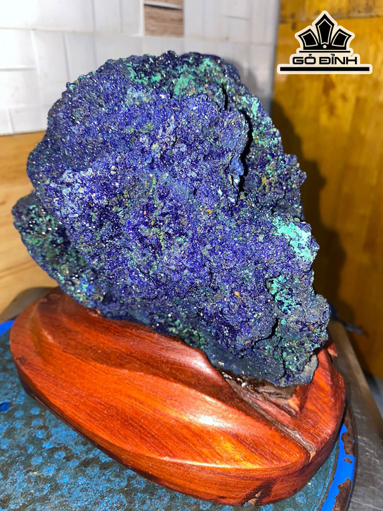 Tác Phẩm Đá Azurite Cao 20 (cm) 4,6kg