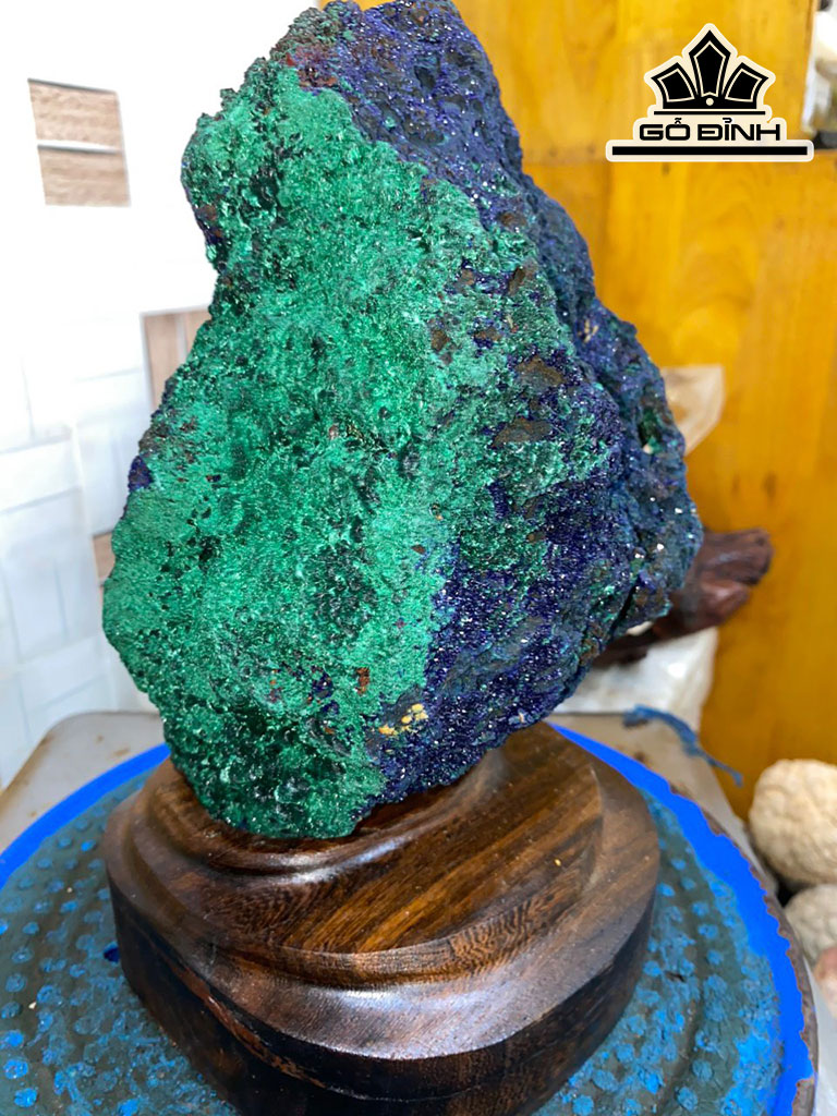 Tác Phẩm Đá Azurite Cao 28 (cm) 5kg