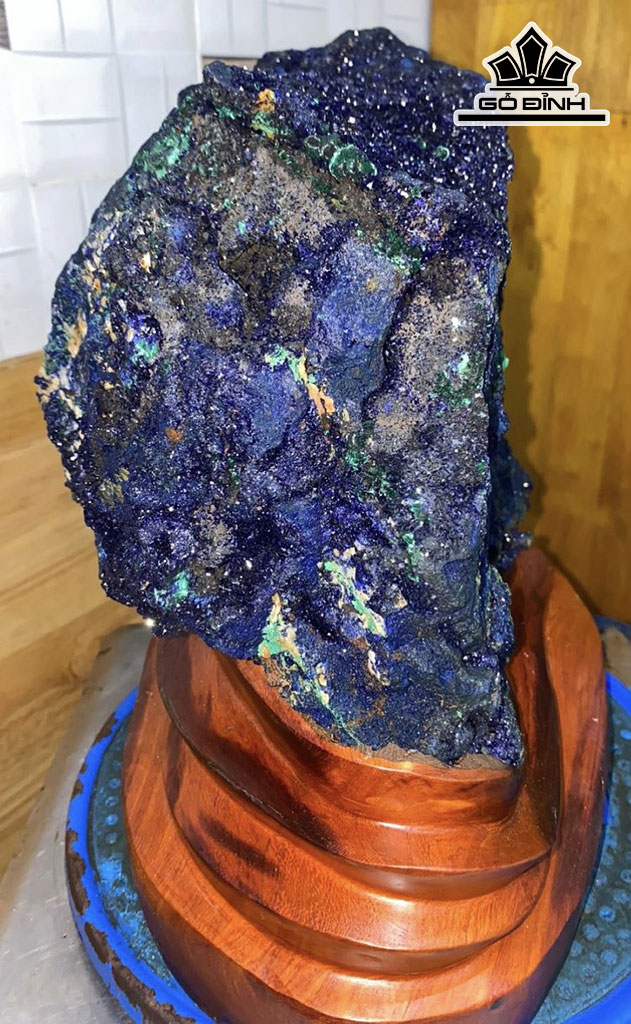 Tác Phẩm Đá Azurite Cao 30 Ngang 25 (cm) 17kg