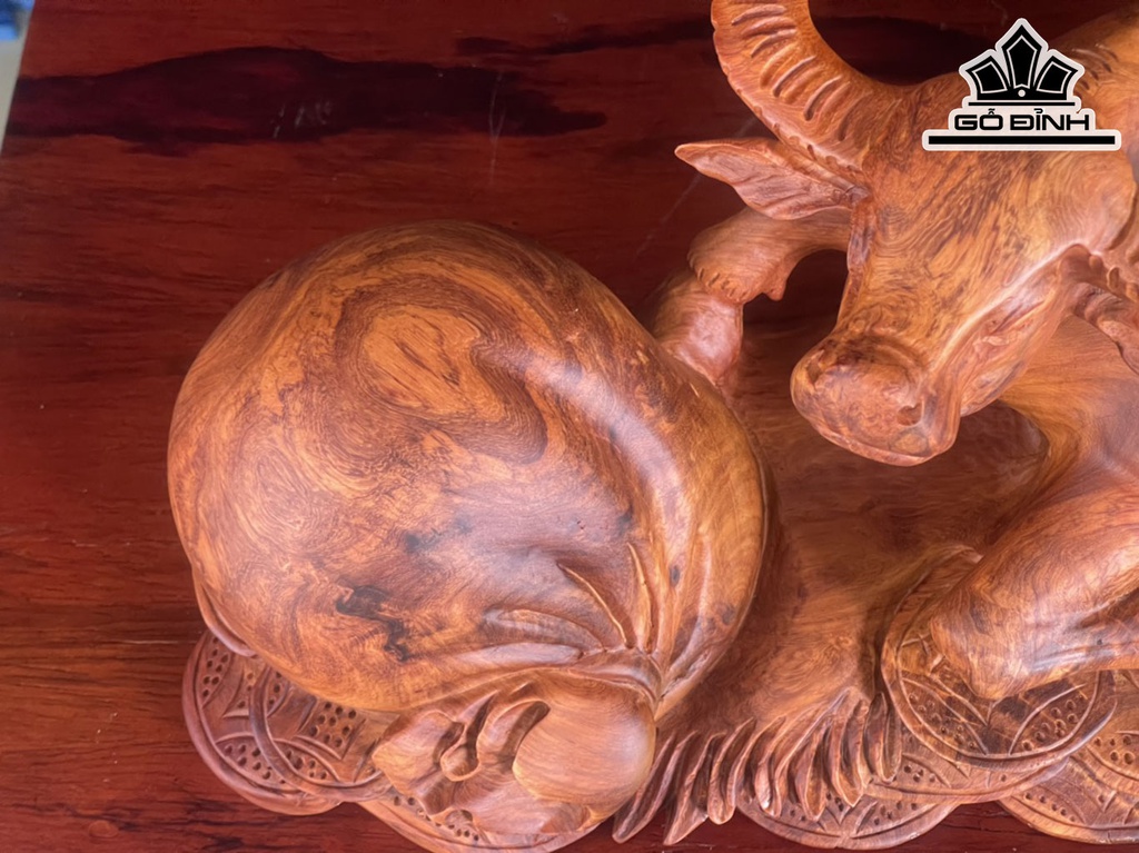 Tượng Trâu Gỗ Hương Cao 18 Ngang 43 Sâu 14 (cm)