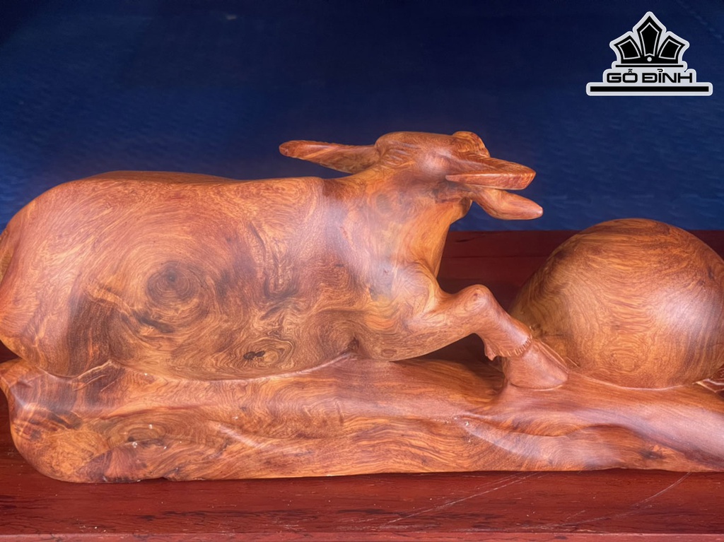 Tượng Trâu Gỗ Hương Cao 18 Ngang 43 Sâu 14 (cm)