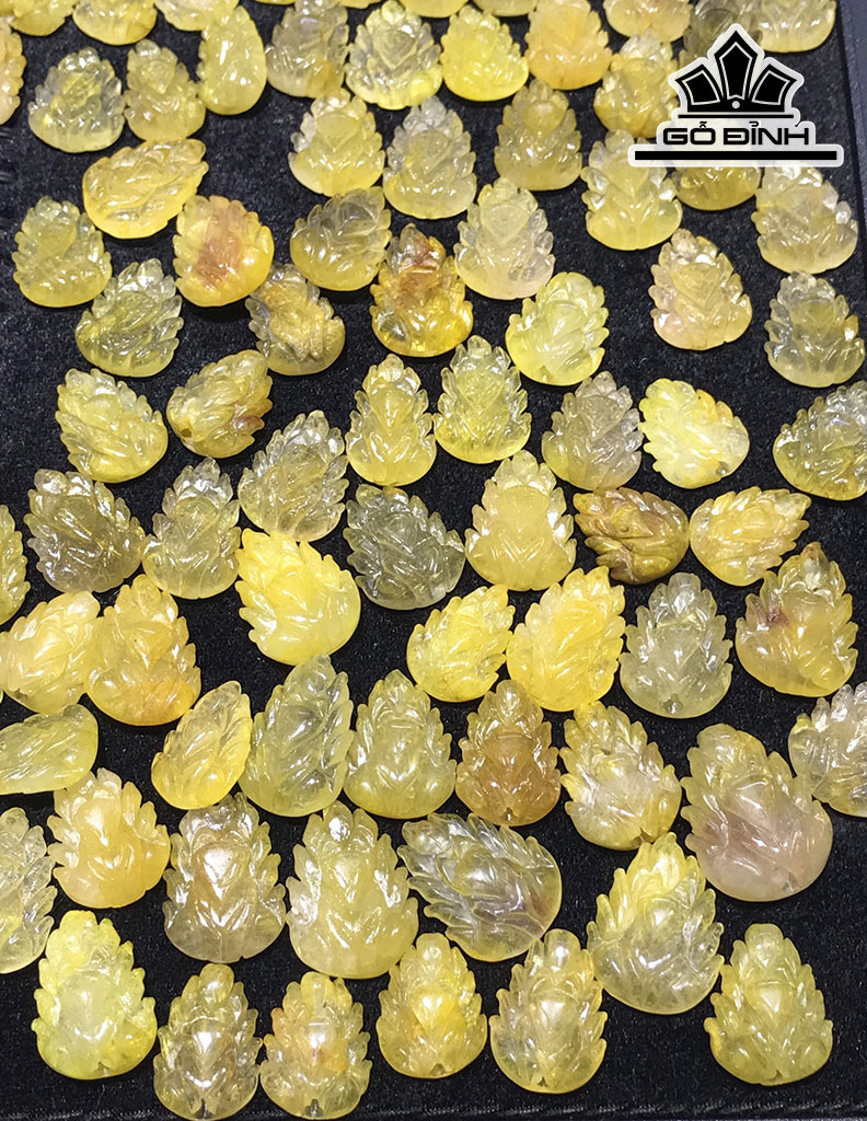 Mặt Hồ Ly Chúa Đá Thạch Anh Tóc Vàng Cao 28,2 Ngang 20,8 Sâu 8,8 (mm)