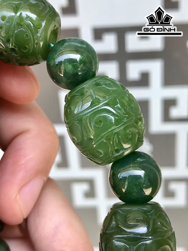 Vòng Tay Ngọc Bích Lu Thống Đá Nerphrite Cao 17,5 Ngang 18 (mm)