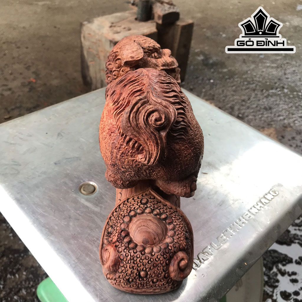 Tượng Nghê Gỗ Cẩm Cao 14 Ngang 39 Sâu 9 (cm)