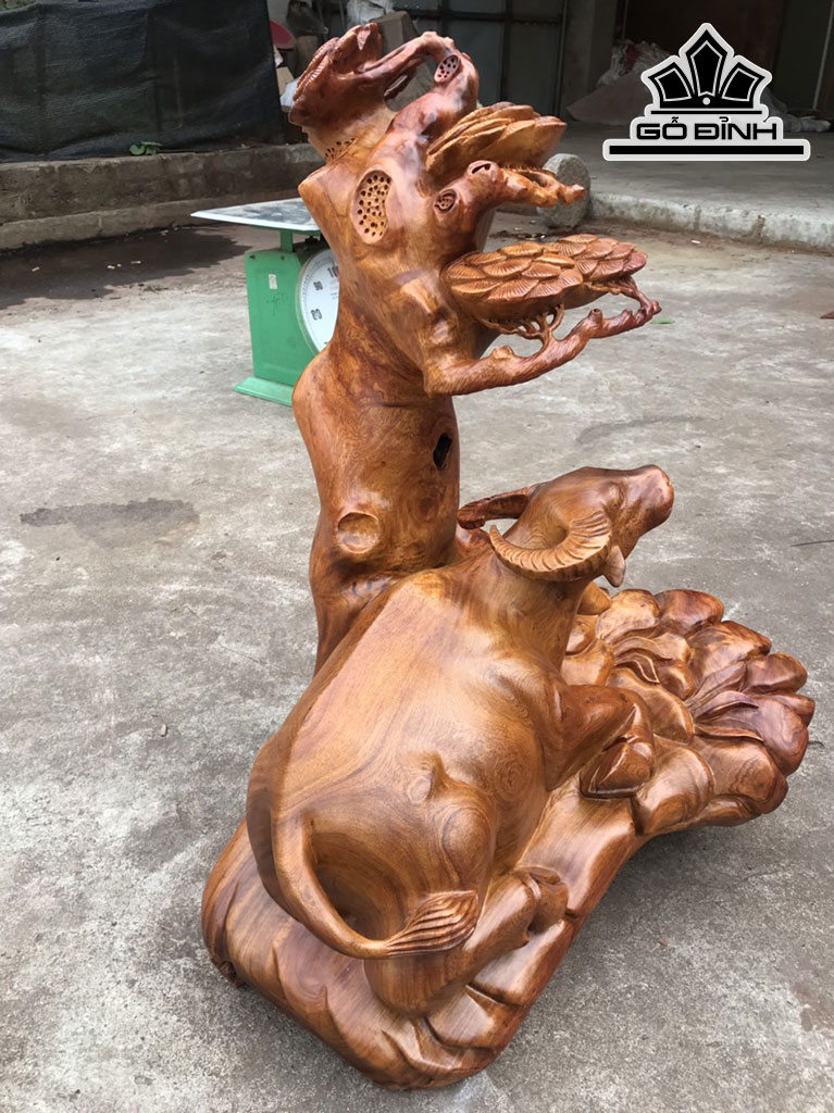 Tượng Trâu Gỗ Hương Cao 63 Ngang 50 Sâu 42 (cm)