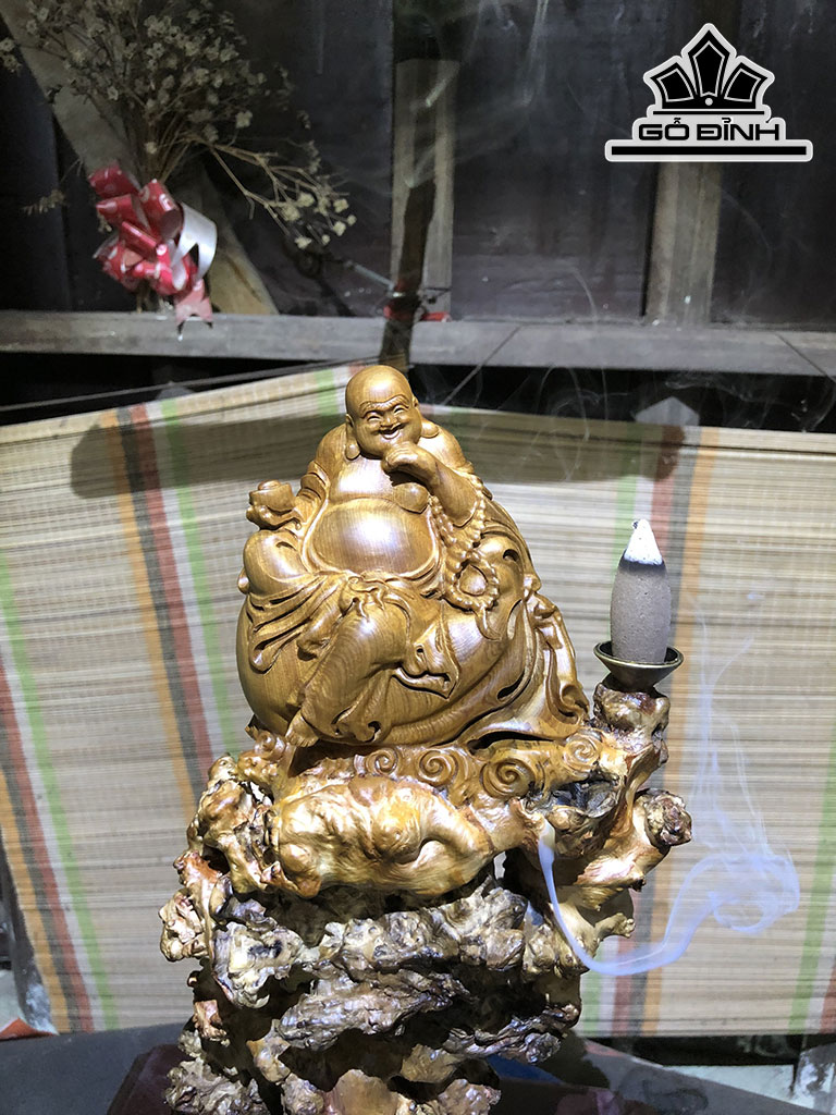 Tượng Phật Di Lặc Gỗ Trâm Vàng Cao 33 Ngang 15 Sâu 11 (cm)