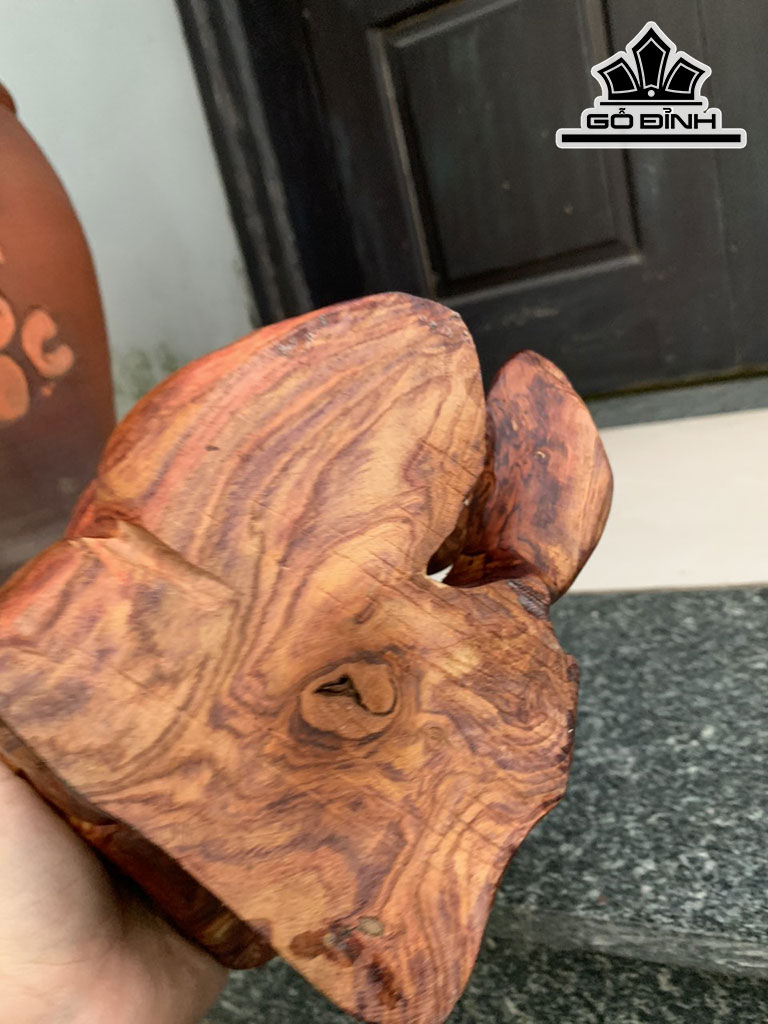 Tượng Chuột Phong Thủy Gỗ Sưa Cao 15 Ngang 21 Sâu 15 (cm)