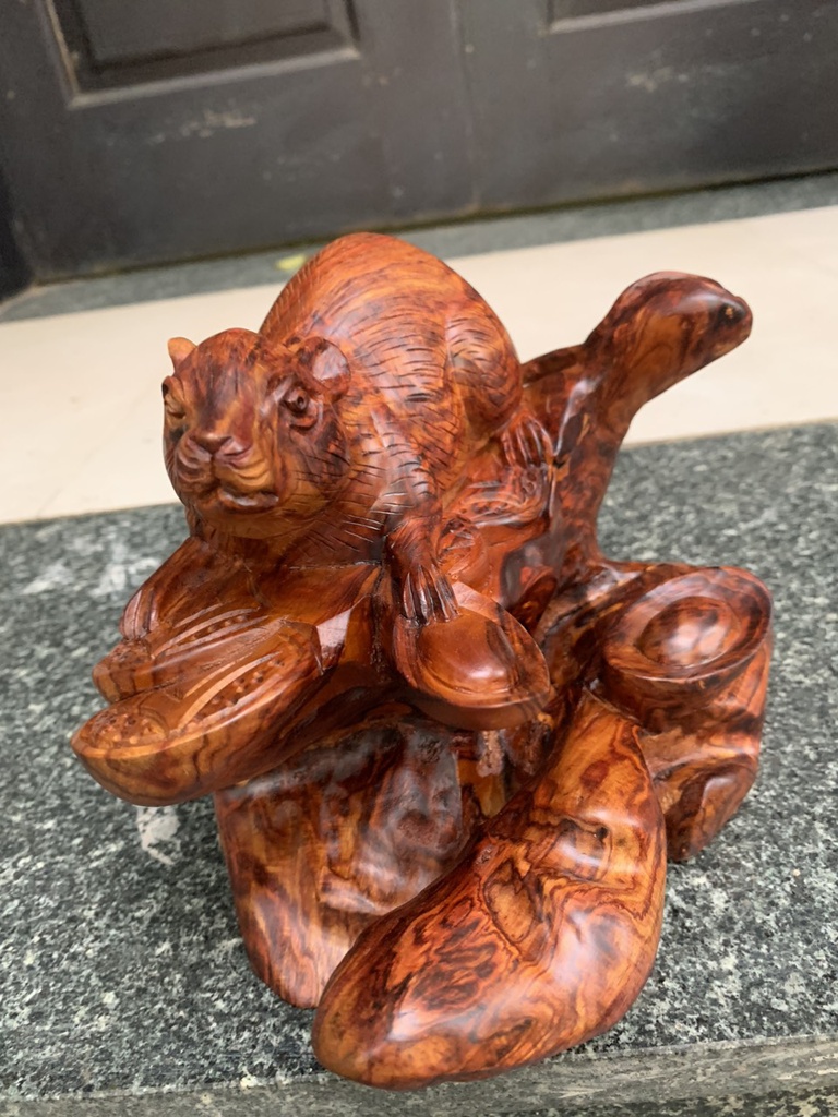 Tượng Chuột Phong Thủy Gỗ Sưa Cao 15 Ngang 21 Sâu 15 (cm)