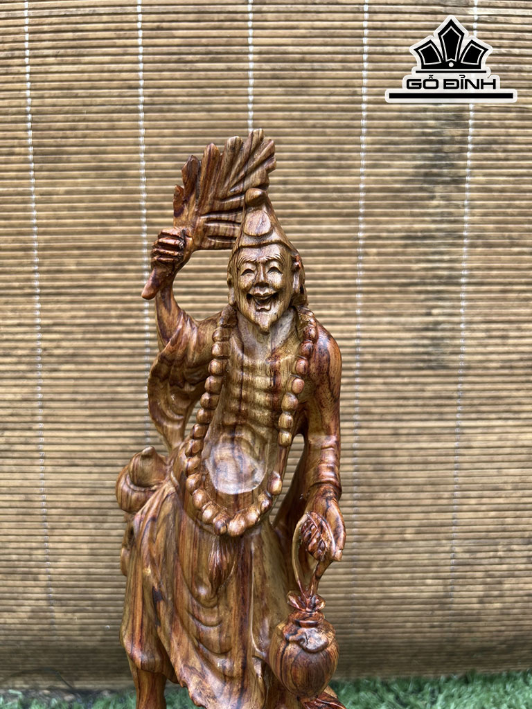 Tượng Tế Công Gỗ Bách Xanh Cao 30 Ngang 13 Sâu 10 (cm)
