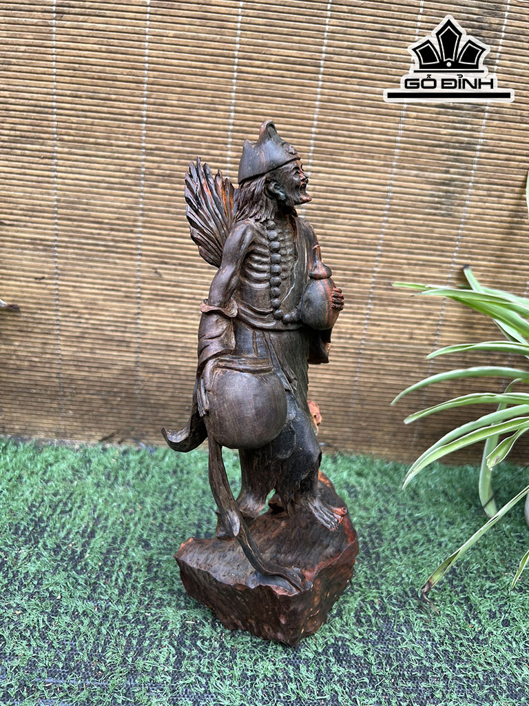 Tượng Tế Công Gỗ Trắc Cao 24 Ngang 11 Sâu 8 (cm)