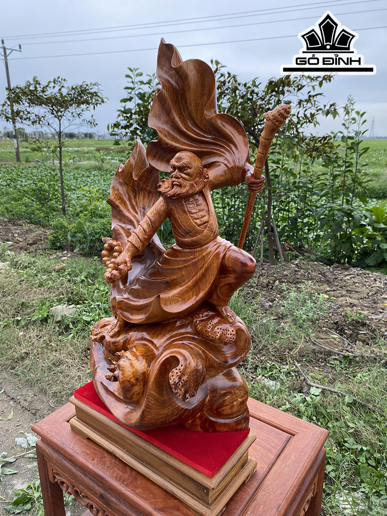 Tượng Đạt Ma Sư Tổ Gỗ Hương Cao 74 Ngang 39 Sâu 20 (cm)