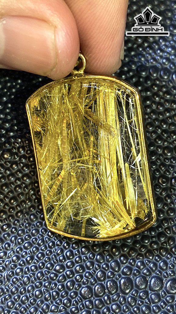 Mặt Dây Hoàng Thần Tài Bảo Thiên Đá Thạch Anh Tóc Vàng Cao 33 Ngang 23 Sâu 9 (mm) 13gr