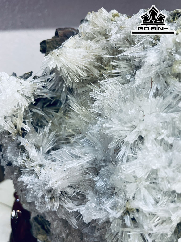 Bông Hoa Ưu Đàm Đá Thạch Anh Kim Tử Tháp Cao 27 Ngang 16 (cm) 3,2kg