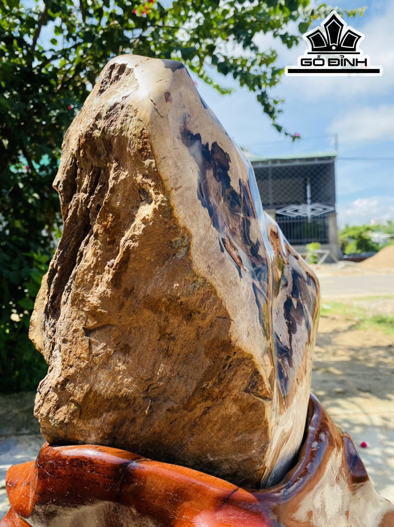 Tác Phẩm Gỗ Hóa Ngọc Cao 45 Ngang 24 (cm) 27,4kg