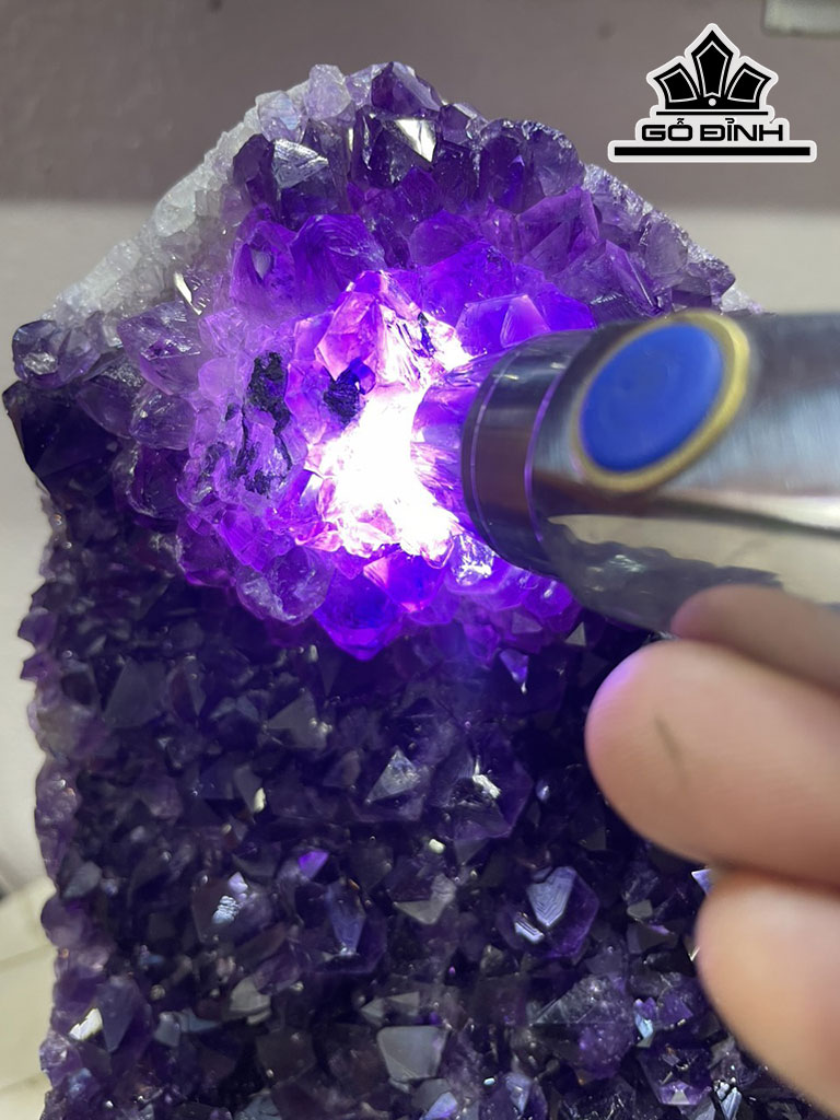 Tinh Thể Đá Thạch Anh Tím Cao 27 Ngang 13 (cm) 4kg