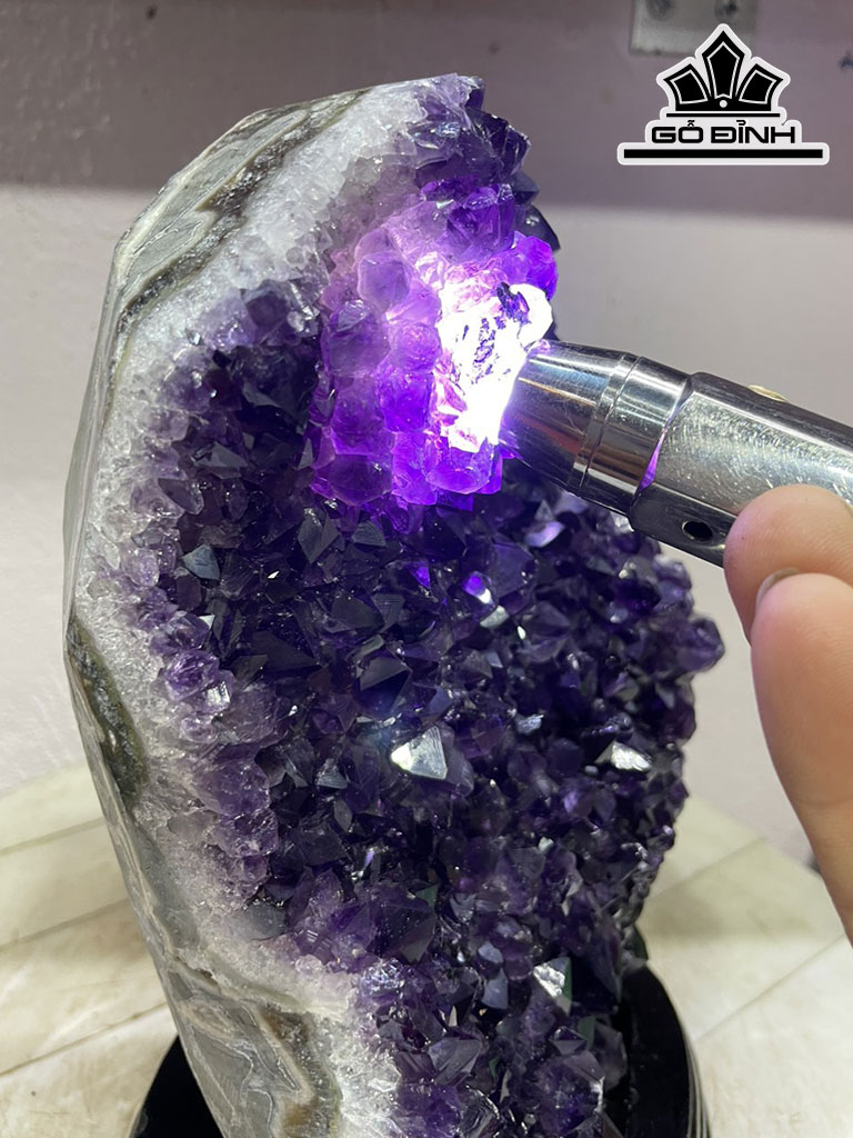 Tinh Thể Đá Thạch Anh Tím Cao 27 Ngang 13 (cm) 4kg