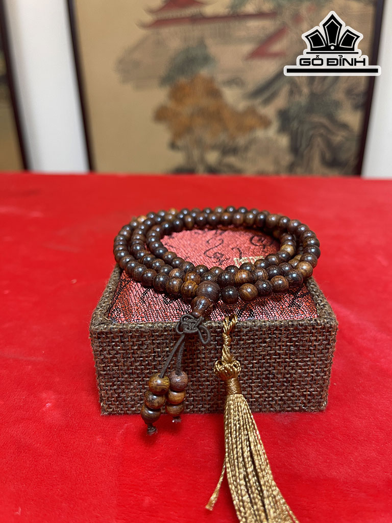 Vòng Tay Gỗ Sưa Cao 0,6ly 108 Hạt (cm)
