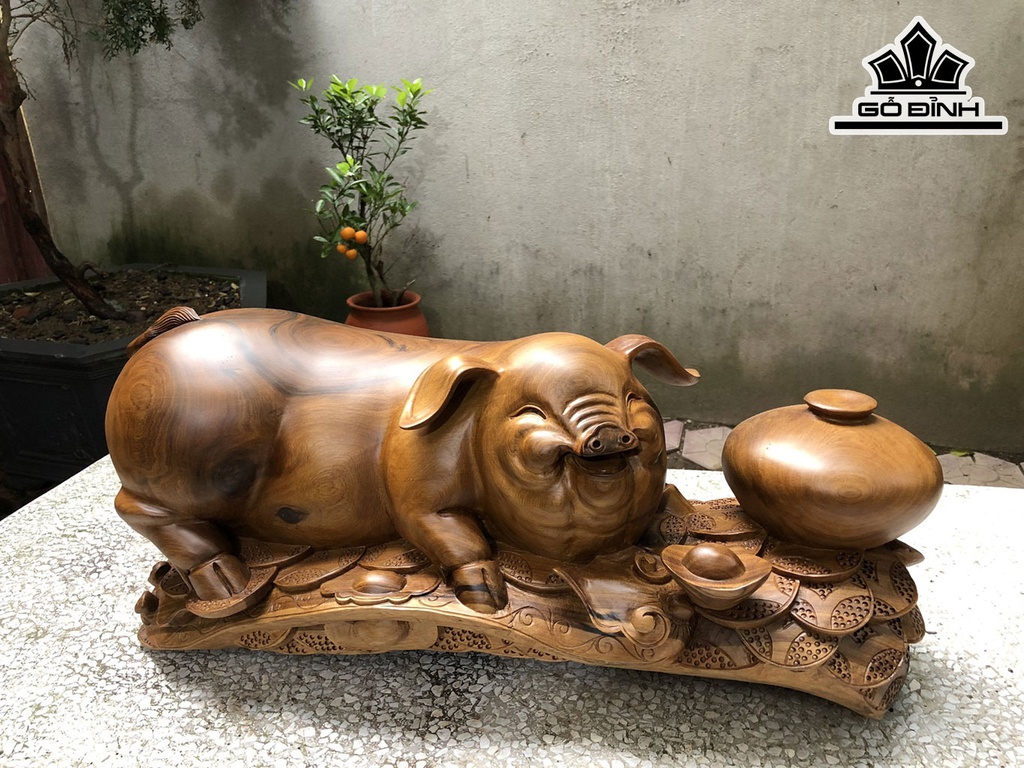 Tượng Heo Gỗ Bách Xanh Cao 28 Ngang 62 Sâu 23 (cm)