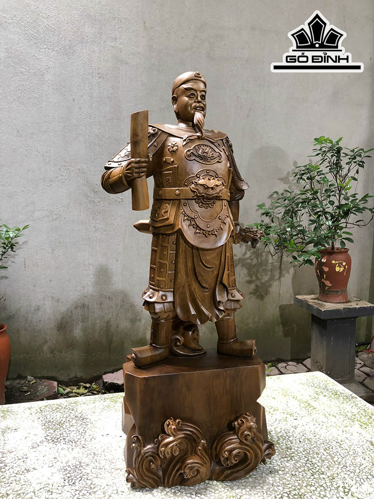 Tượng Trần Quốc Tuấn Gỗ Bách Xanh Cao 88 Ngang 34 Sâu 24 (cm)