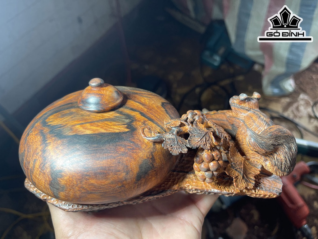 Chum Phú Quý Nho Sóc Gỗ Trắc Cao 8 Ngang 20 (cm)