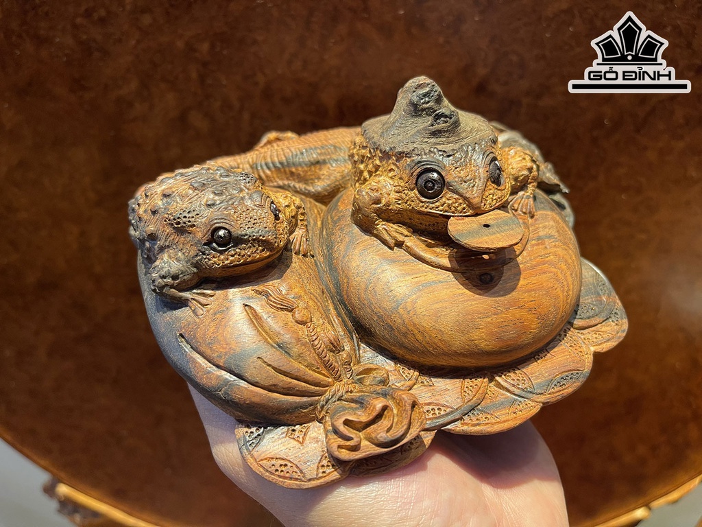 Tượng Cóc Ngậm Tiền Gỗ Trắc Ngang 14 Cao 6 Sâu 13 (cm)