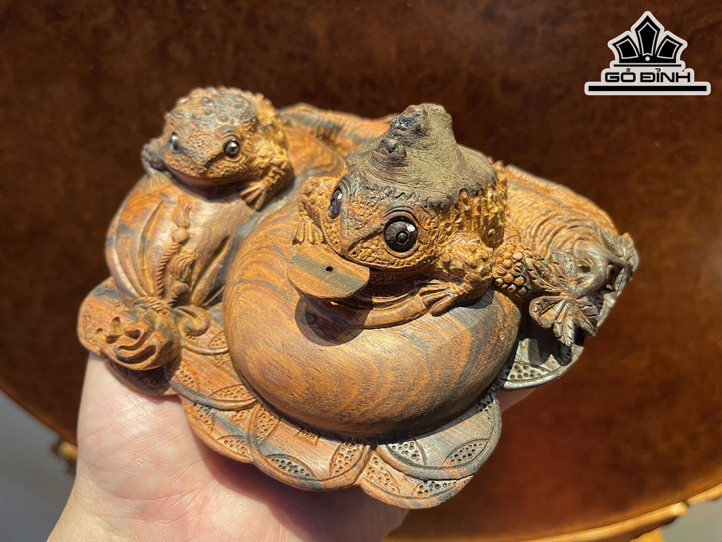 Tượng Cóc Ngậm Tiền Gỗ Trắc Ngang 14 Cao 6 Sâu 13 (cm)
