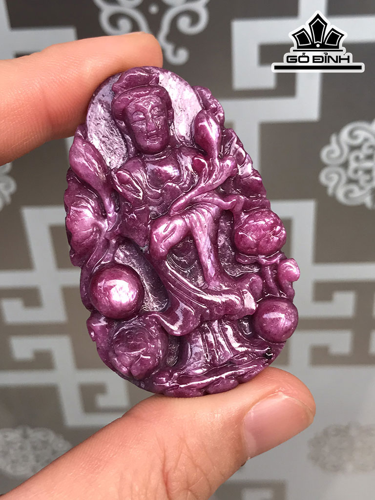 Mặt Dây Chuyền Quan Âm Đá Ruby Cao 51,6 Ngang 33,6 Sâu 9,5 (mm) 158,3cts