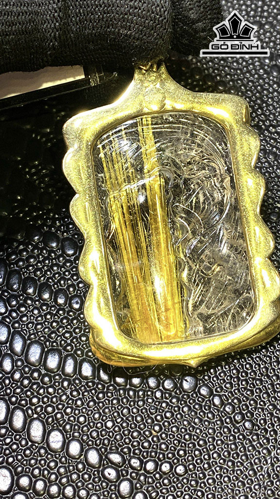 Mặt Dây Chuyền Quan Âm Đá Thạch Anh Tóc Vàng Cao 51,67 Ngang 35,15 (mm) 242,43gr