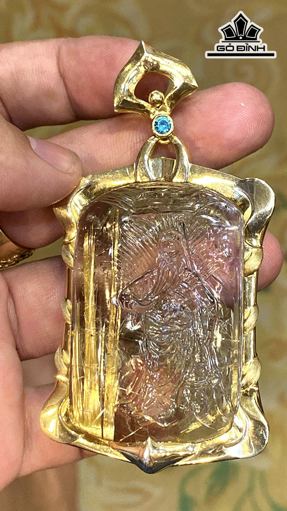 Mặt Dây Chuyền Quan Công Đá Thạch Anh Tóc Vàng Cao 62,8 Ngang 46,8 Sâu 10,6 (mm) 56gr