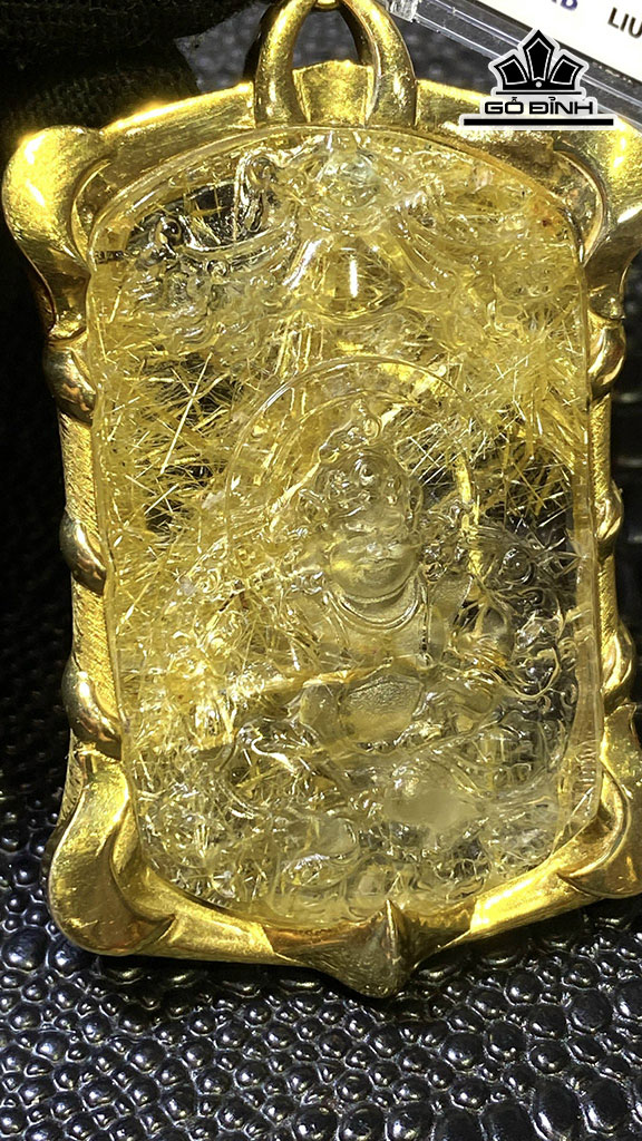 Mặt Dây Hoàng Thần Tài Bảo Thiên Đá Thạch Anh Tóc Vàng Cao 55,27 Ngang 35,72 (mm) 270,36cts