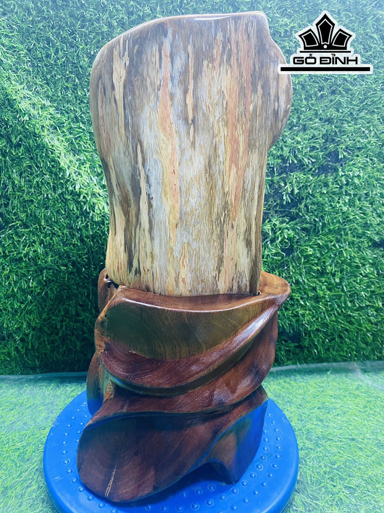 Tác Phẩm Gỗ Hóa Thạch 4,5kg