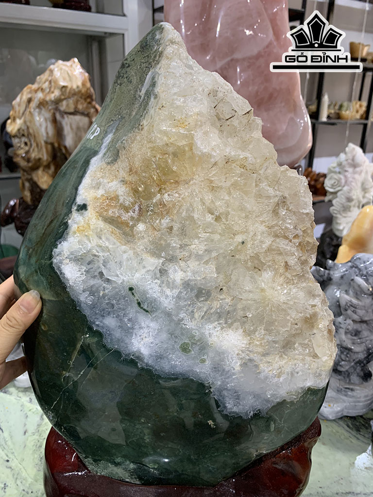 Núi Đá Cảnh Đá Thạch Anh Caxedon Cao 39 Ngang 25 Sâu 16 (cm) 18,8kg