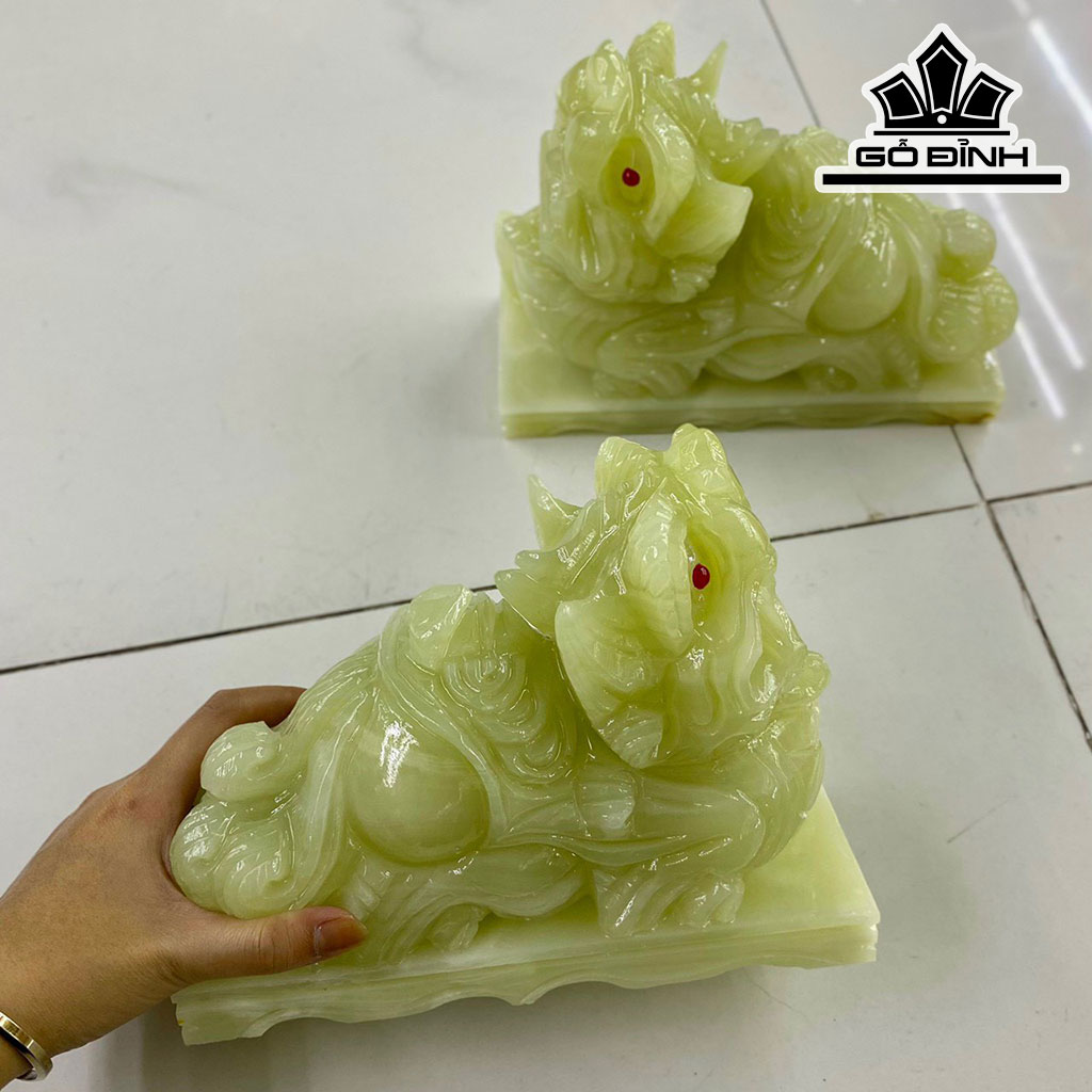 Tượng Tỳ Hưu Đá Ngọc Hoàng Long Cao 20 (cm)