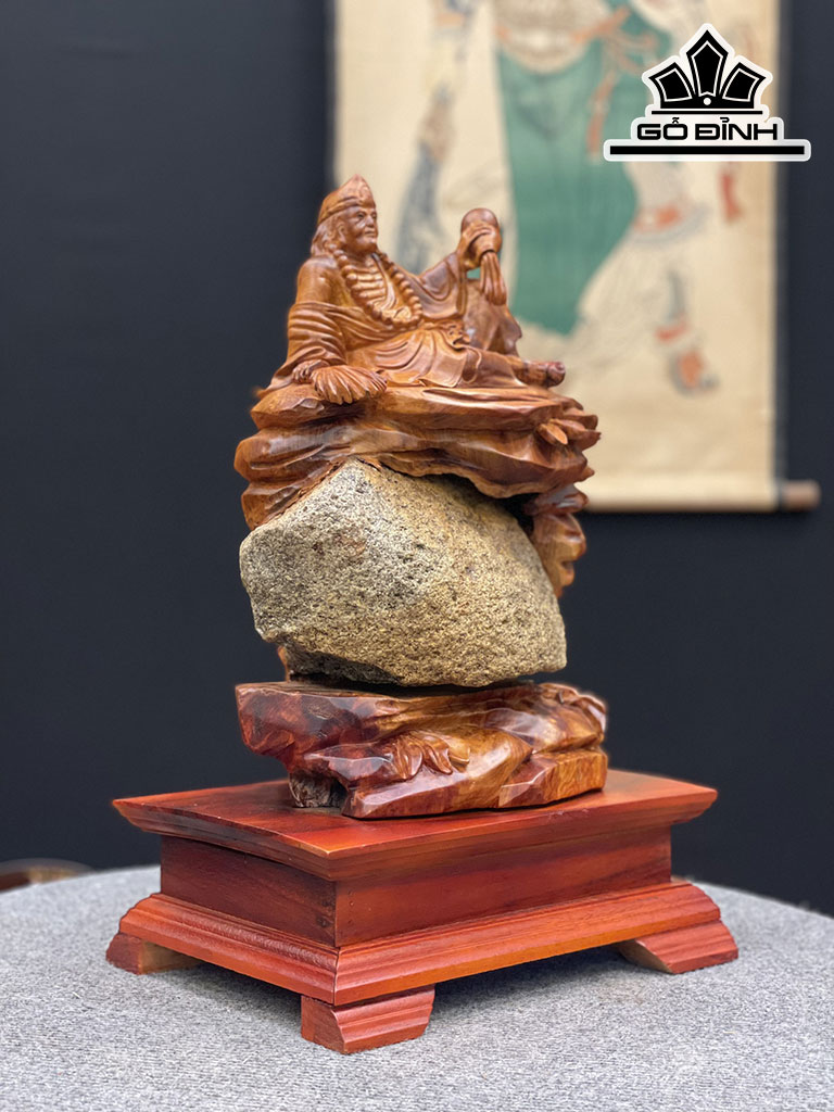 Tượng Tế Công Gỗ Hương Ôm Đá Cao 46 Ngang 27 Sâu 20 (cm)